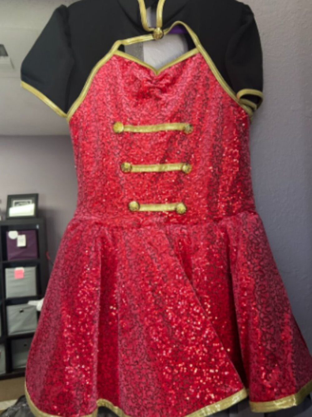New Dance Costumes, Weissman